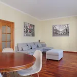 Guestready - Calle Paris En Barcelona Corazon